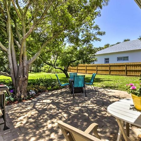 New Smyrna Beach Abode With Fire Pit, Walk To Beach! Villa Bagian luar foto