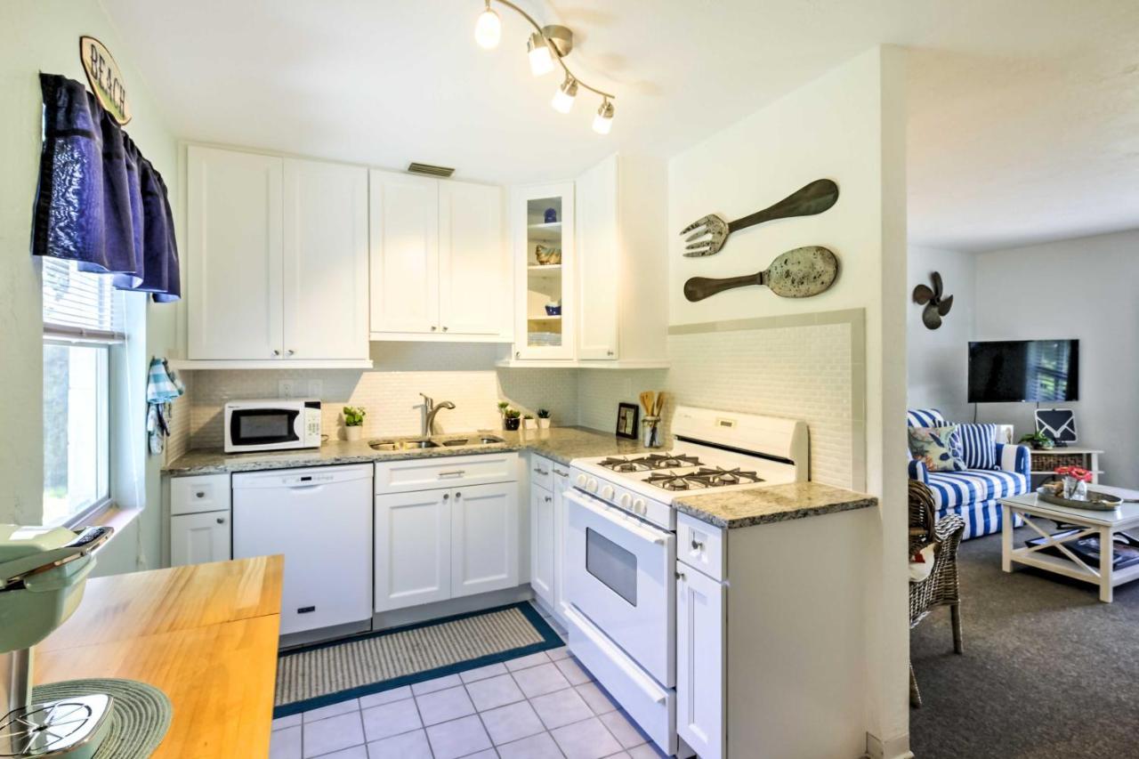 New Smyrna Beach Abode With Fire Pit, Walk To Beach! Bagian luar foto