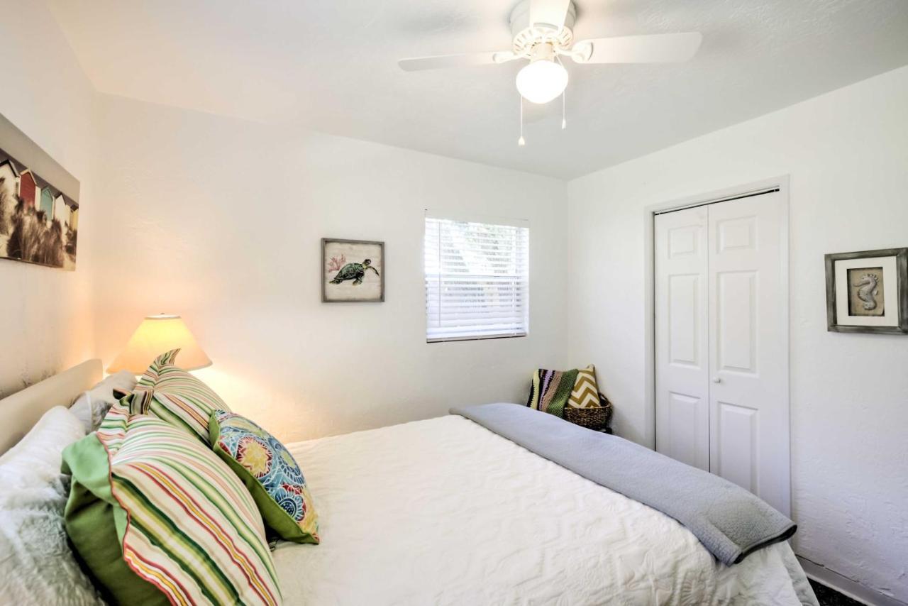 New Smyrna Beach Abode With Fire Pit, Walk To Beach! Bagian luar foto